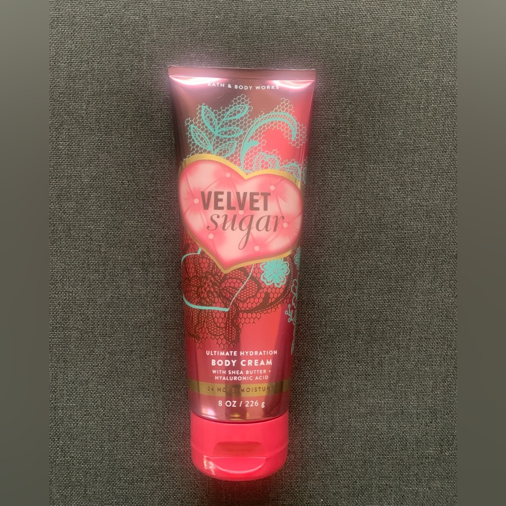Bath & Body Works Velvet Sugar Ultimate Hydration Body Cream 8 OZ/226 g NWT